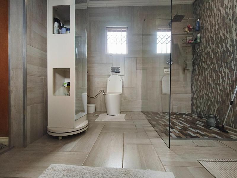 7 Bedroom Property for Sale in Southernwood Eastern Cape